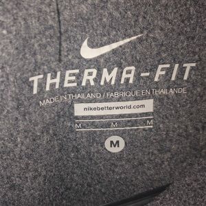 Nike woman’s sweat shirt